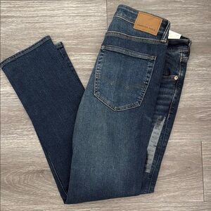 NEVER WORN - Tags attached - American Eagle Dark Wash Jeans